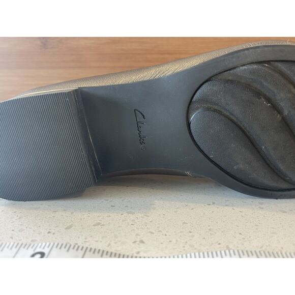 Clarks Collection Ultimate Comfort Heels Pumps Size 8 Pewter & Black - Picture 5 of 11